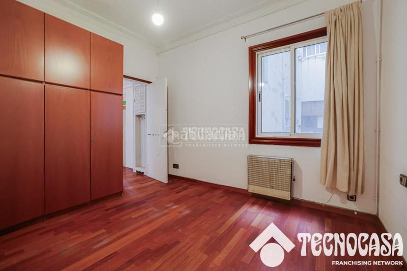 Foto 5634f8bb-bdb1-4325-98a8-b17a1b026be4. Piso  en venta en Baix Guinardó Barcelona
