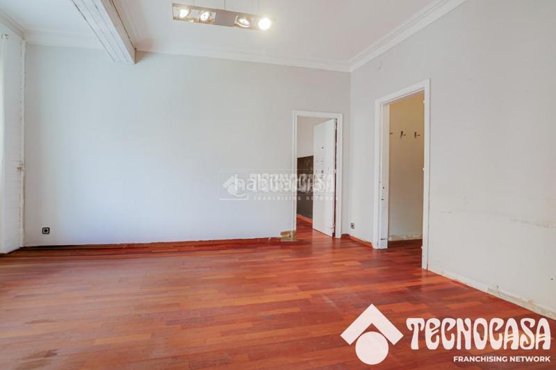 Foto 76659e3f-a7f2-4ce1-8c4b-1d931971fb1a. Piso  en venta en Baix Guinardó Barcelona