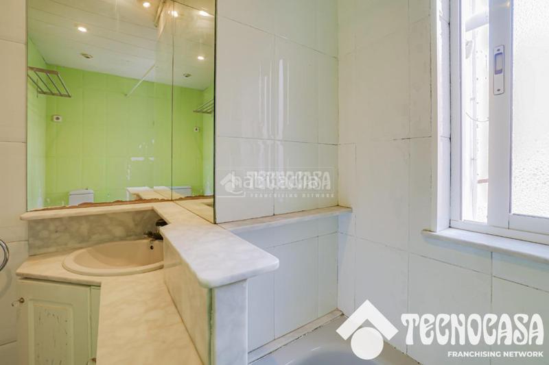 Foto bab1535a-0354-4622-820c-3bd2b781dd06. Piso  en venta en Baix Guinardó Barcelona