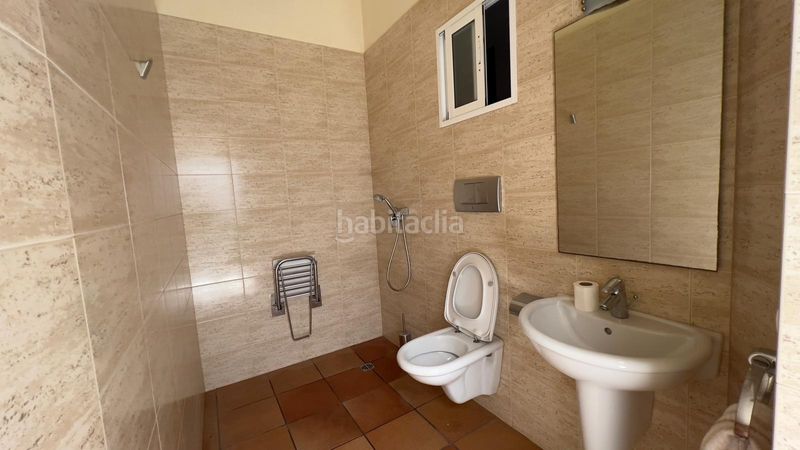 Foto f7fd4183-758d-4147-9f14-c45d4ba4bd7e. Casa amb aparcament a Alaquàs