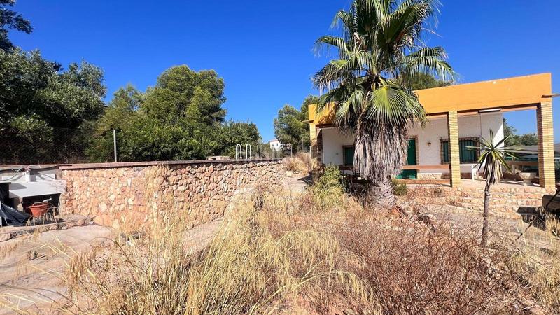 Foto f69e10e4-57d3-485c-a7be-4f2b6a3e85bc. Chalet avec parking dans Sierra Perenchiza-Cumbres de Calicanto-Sto Domingo Chiva