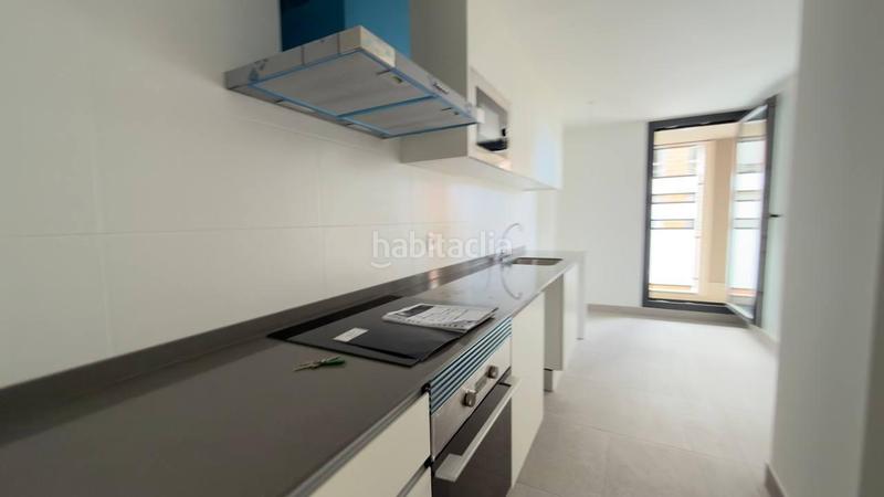 Foto 78a71c43-6737-47d4-a5bd-6cd630b3b5a8. Location appartement avec parking dans El Mercado Manises