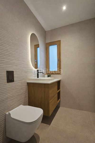 Foto ef72f1bf-e9a1-4fee-8cb9-104e0caeab40. Casa a Alaquàs