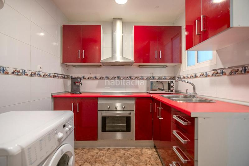 Foto 4c6325a4-3e0b-4906-8016-7d793d24c747. Apartamento piso reformado con ascensor en rambla del Raval en Barcelona