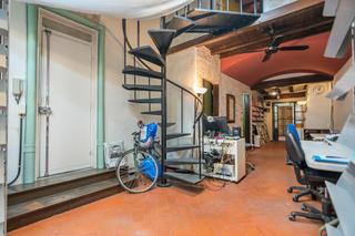 Flat  Carrer cervantes p e. Piso de tres plantas en el corazón del barrio gótico