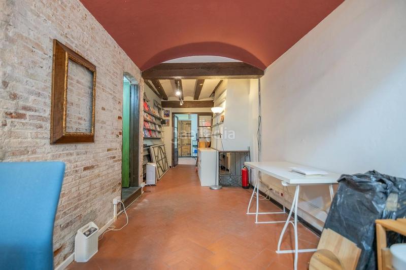 Foto 51736f4c-3b5f-425e-b197-ca1654423829. Locale commerciale in Gòtic Barcelona