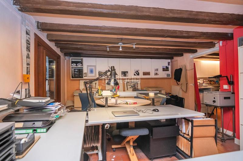 Foto e2e3eff1-201e-4d7d-860b-7bb1fe5593a3. Locale commerciale in Gòtic Barcelona