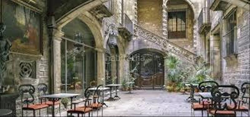 Foto c4b0bb64-0da3-4845-bef4-857ecc50151a. Local commercial dans Gòtic Barcelona