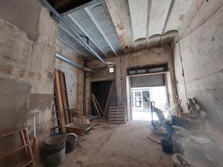 Local commercial  Passeig dels escudellers. Local  para reformar en el corazón del gótico