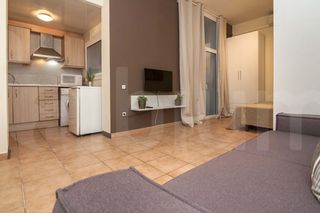 Rent Studio  Pasaje escudellers. Alquiler del 4 a 11 meses