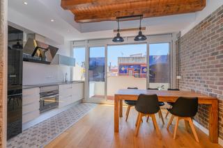 Location Attique  Calle ample. Atico acogedor y práctico en el centro de barcelona