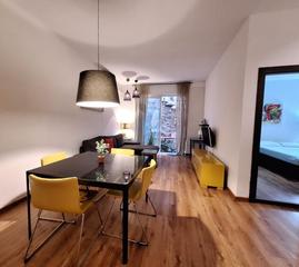 Rent Ground floor  Calle de la flor. Piso en alquiler en pasaje privado