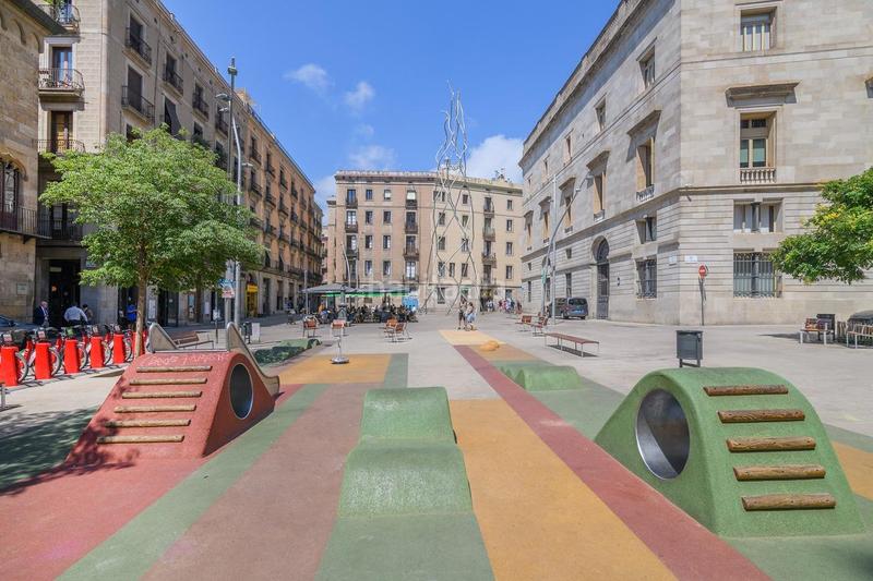 Foto 28e32276-1d90-40fd-b1b6-85ca0e059958. Edificio in Gòtic Barcelona