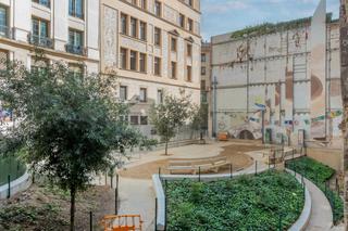 Edificio en Gòtic. Edificio esquinero junto a plaza emblemática del gótico