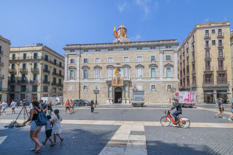 Foto d95ae721-66bd-4c88-8cee-d57f43e6dd07. Edificio in Gòtic Barcelona