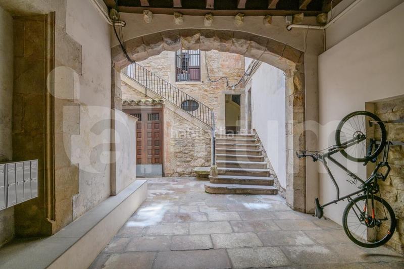 Foto 0484b169-26ad-4b95-9207-533e37432c0f. Local commercial dans Gòtic Barcelona