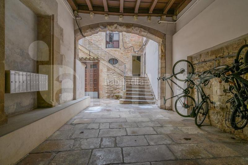 Foto 2e40c1f5-64fd-4912-b758-ef9aef93762c. Local commercial dans Gòtic Barcelona