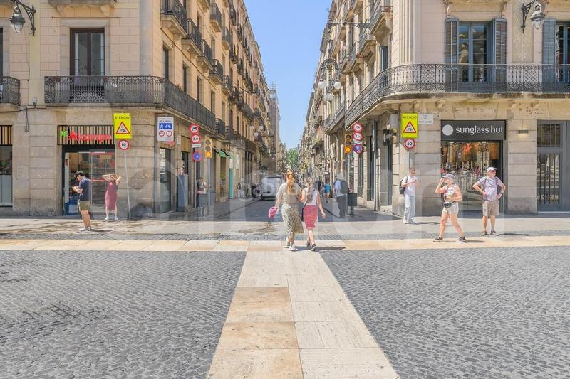 Foto 3d3ed342-469e-4a3a-a11b-7c7693a7dd42. Local commercial dans Gòtic Barcelona