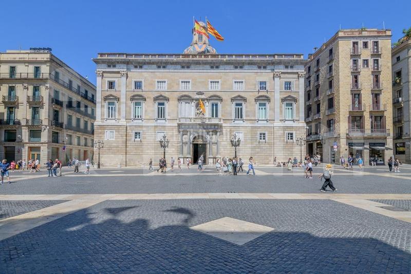Foto 9559aa42-3ca0-48a9-8cdb-d487ebf95811. Local commercial dans Gòtic Barcelona