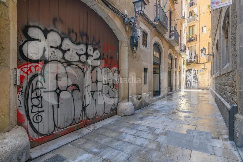 Foto af113435-983e-49a2-8d97-a7cd6434fcaf. Local commercial dans Gòtic Barcelona