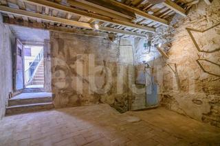 Local Comercial  Carrer bellafila. Local con encanto histrico en el corazn del gtic