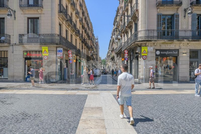 Foto ba68ab2d-aae7-469c-b8a2-77898ec47484. Local comercial a Gòtic Barcelona