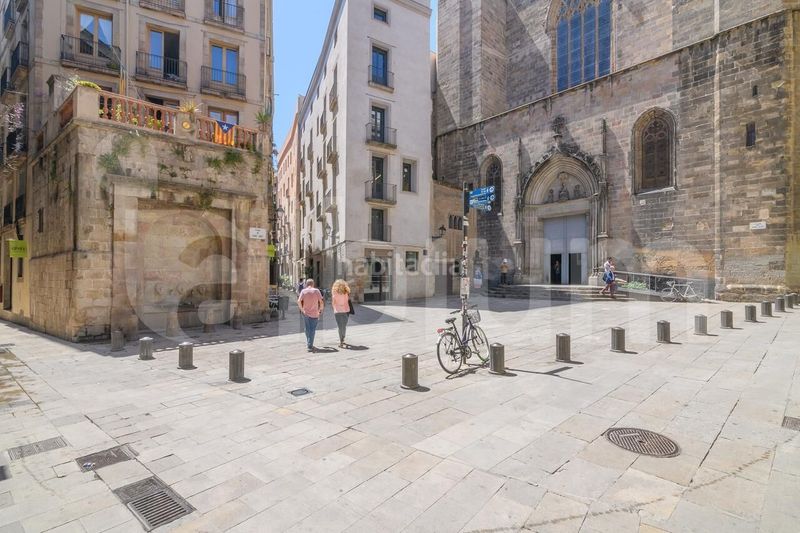 Foto bf8f106d-fe94-4f7d-ad74-cb8d531c672d. Local comercial a Gòtic Barcelona