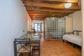 Erdgeschoss  Carrer portal nou. Ideal inversores en el born