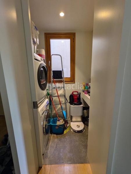 Foto cf795999-e1da-442e-a369-eb8448a8bd5c. Alquiler apartamento luminoso piso con encanto en el corazón del barrio gótico en Barcelona