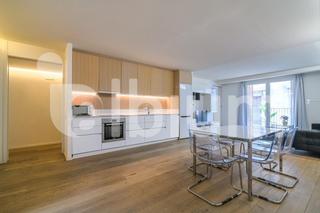 Piso  Carrer josep anselm clave. Vivienda seminueva en el centro de barcelona
