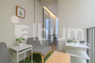 Flat  Carrer josep anselm clave. Vivienda seminueva en el centro de barcelona