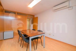 Bureau  Carrer carrer del rossell,. Oficina dplex en la nova esquerra de leixample, entre la escola