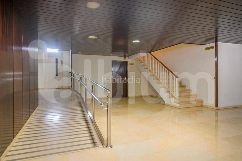 Foto 382be6e0-b219-4e55-a120-9c78a54c8b90. Oficina  dúplex en la nova esquerra de leixample, entre la escola industrial y la estación de sants en Barcelona