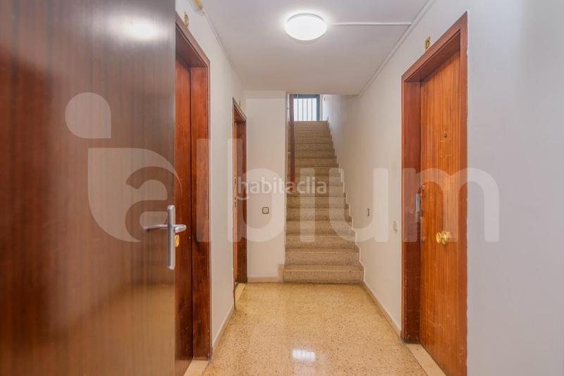 Foto 3a10d09e-6932-4033-b22c-a13916ba7672. Oficina  dúplex en la nova esquerra de leixample, entre la escola industrial y la estación de sants en Barcelona