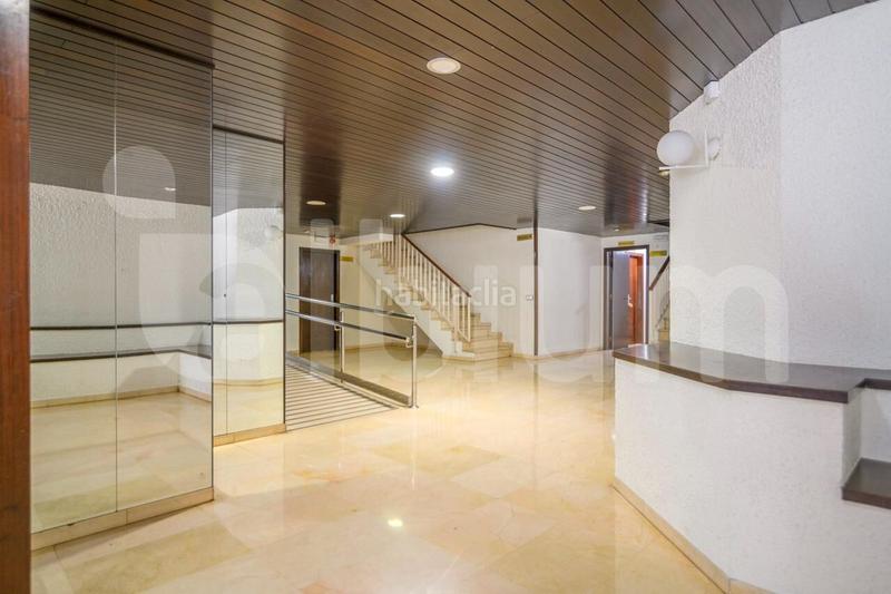 Foto d914d2ba-9970-4256-bca9-ef5d528cd7ea. Oficina  dúplex en la nova esquerra de leixample, entre la escola industrial y la estación de sants en Barcelona