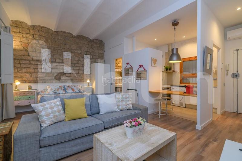 Foto 916f86ee-71cb-408a-ba7e-1f4bf152dd7f. Alquiler apartamento encantador apartamento en el barrio gótico en Barcelona