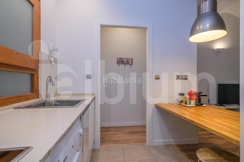 Foto 2bb4f02b-72c3-49da-9b6a-4b7fb21c93ed. Miete appartement in Gòtic Barcelona