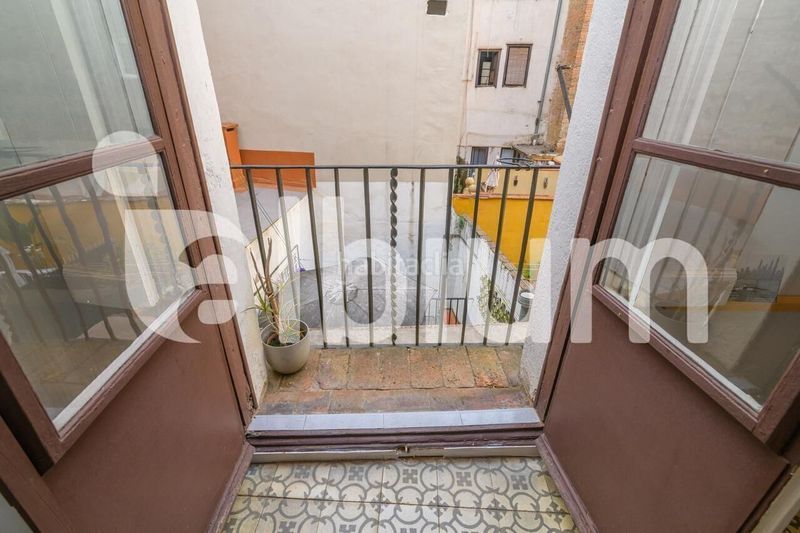 Foto c80f8d0d-c456-4fb2-aa59-7c8768b8be6f. Pis amb calefacció a St. Pere - Sta. Caterina - El Born Barcelona