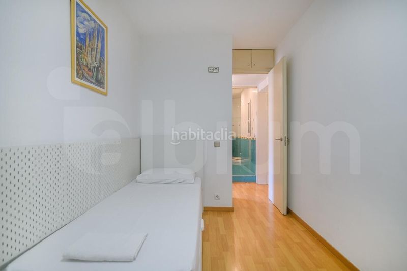 Foto 0e6f3d2b-e030-4fcc-b7e7-f5c9fe29e949. Pis a Sagrada Família Barcelona