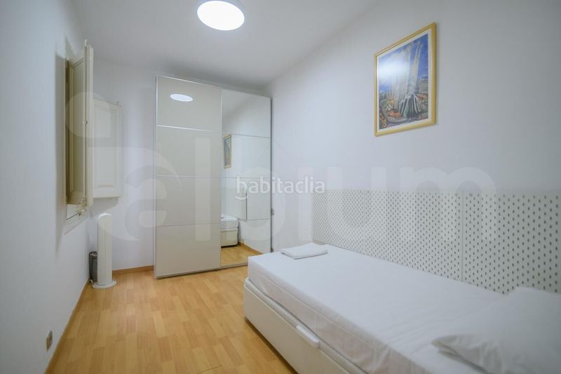 Foto 3f1368ae-fb53-4ea8-86dc-d36e1f60b159. Pis a Sagrada Família Barcelona