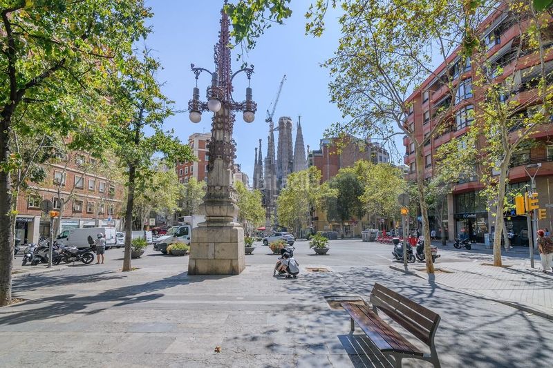 Foto cef07cc1-e637-4ed5-81a0-ddd271d76ee9. Pis a Sagrada Família Barcelona