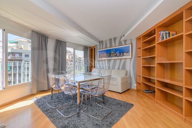 Foto dca42327-2b62-4168-869c-d6e68e586922. Pis a Sagrada Família Barcelona