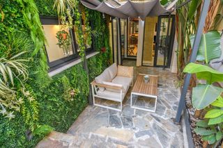 Location Duplex  Calle nou de sant francesc. Dúplex de diseño con jardín privado en el gótico  alquiler de te