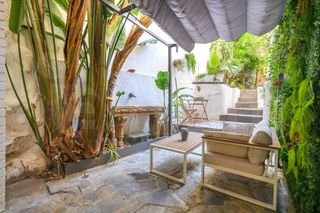 Rent Duplex  Calle nou de sant francesc. Dúplex de diseño con jardín privado en el gótico  alquiler de te