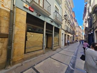 Lloguer Local Comercial  Mayor. Local de alquiler en estella