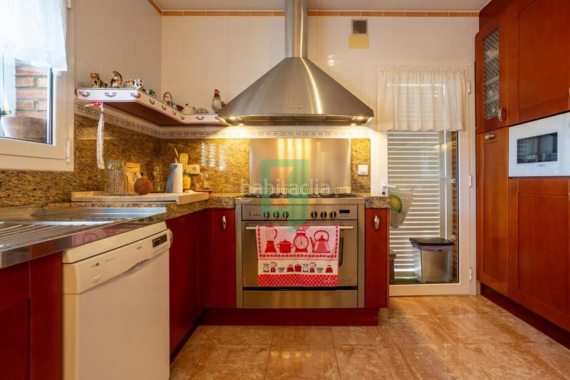 Foto abc5f7b7-3c7f-4001-90f7-6152da9e1fdb. Casa vive el lujo frente al mar en Teià