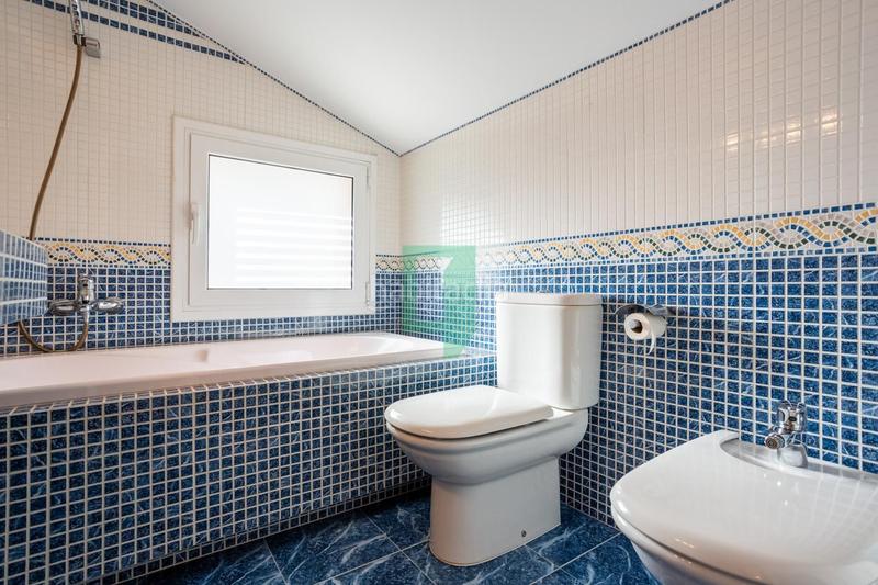 Foto dc203d1c-0755-4ce2-8b3c-966a6c8ff475. Casa vive el lujo frente al mar en Teià