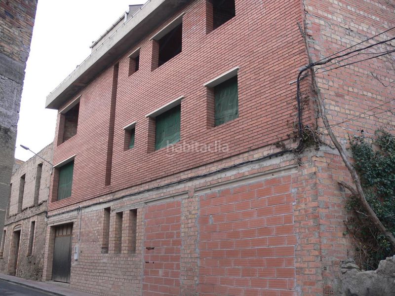 Foto 2861b244-8a2b-44b1-b812-374bc99461d1. Edificio in Artesa de Segre