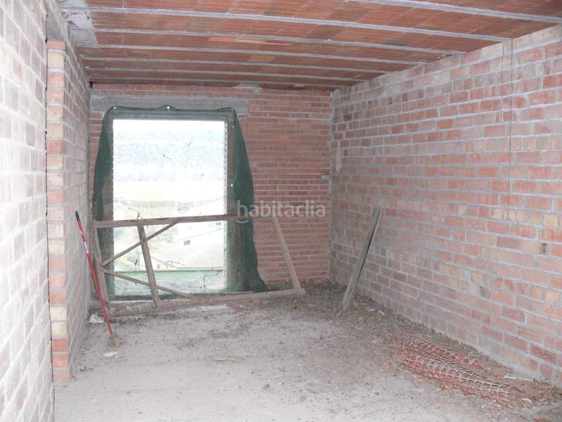 Foto f4c15767-b98a-4ba5-adff-9ceef3a7621c. Edificio in Artesa de Segre