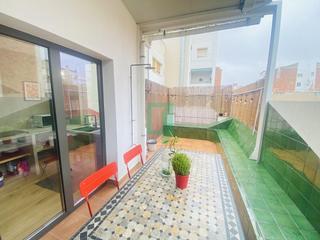 Pis  Carrer del progrs. Piso reformado con terraza y entrada independiente